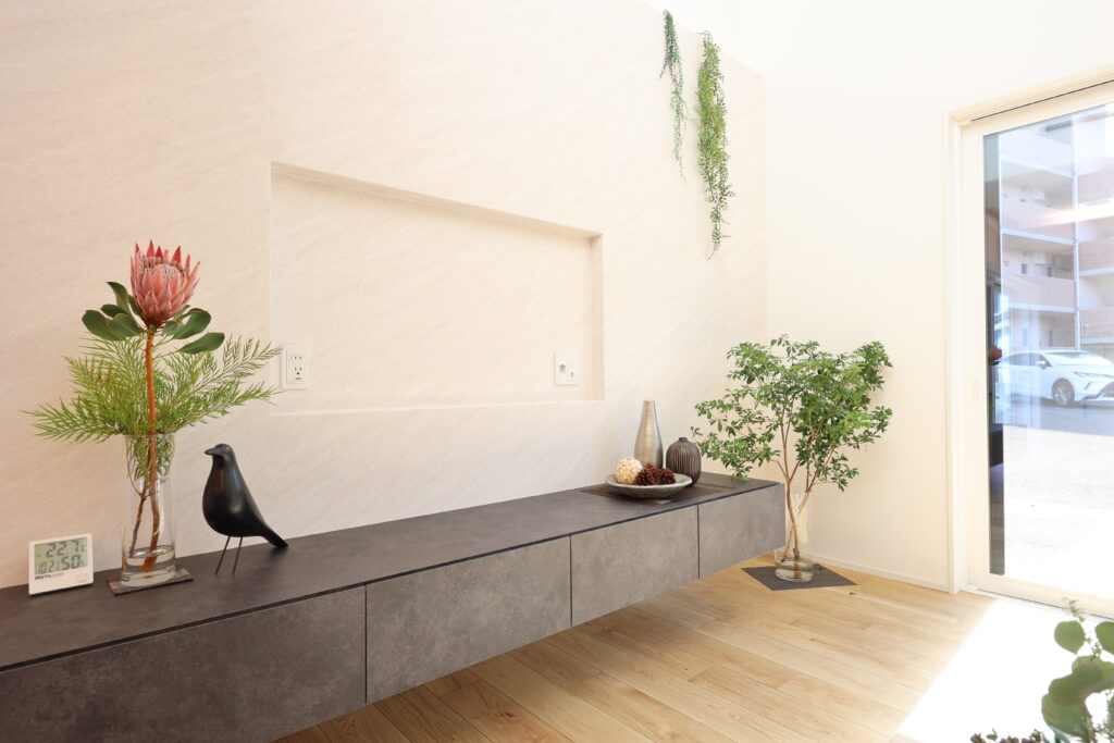 34坪のゆとりを実感。勾配天井×広いLDK×高性能の平屋